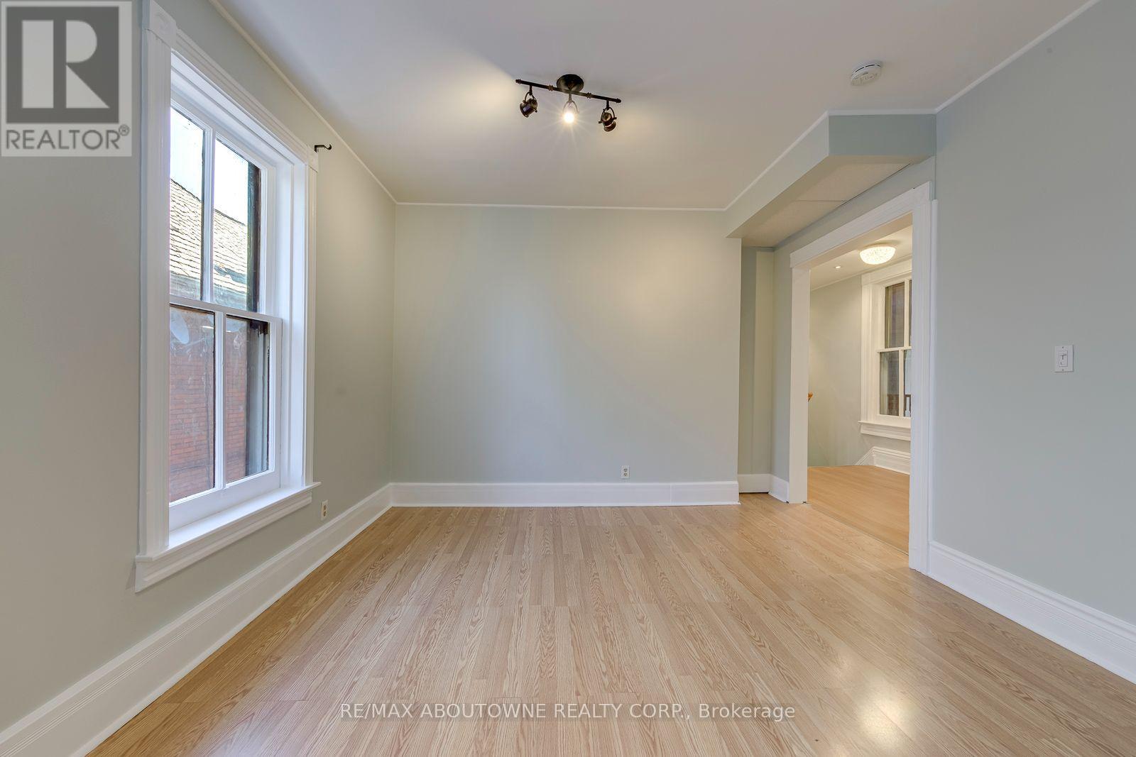 100 Grant Avenue Property Photo 16