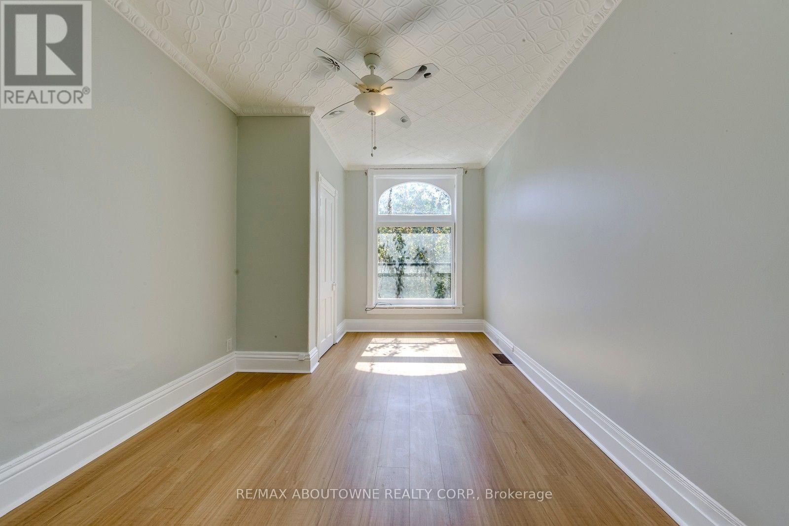 100 Grant Avenue Property Photo 22