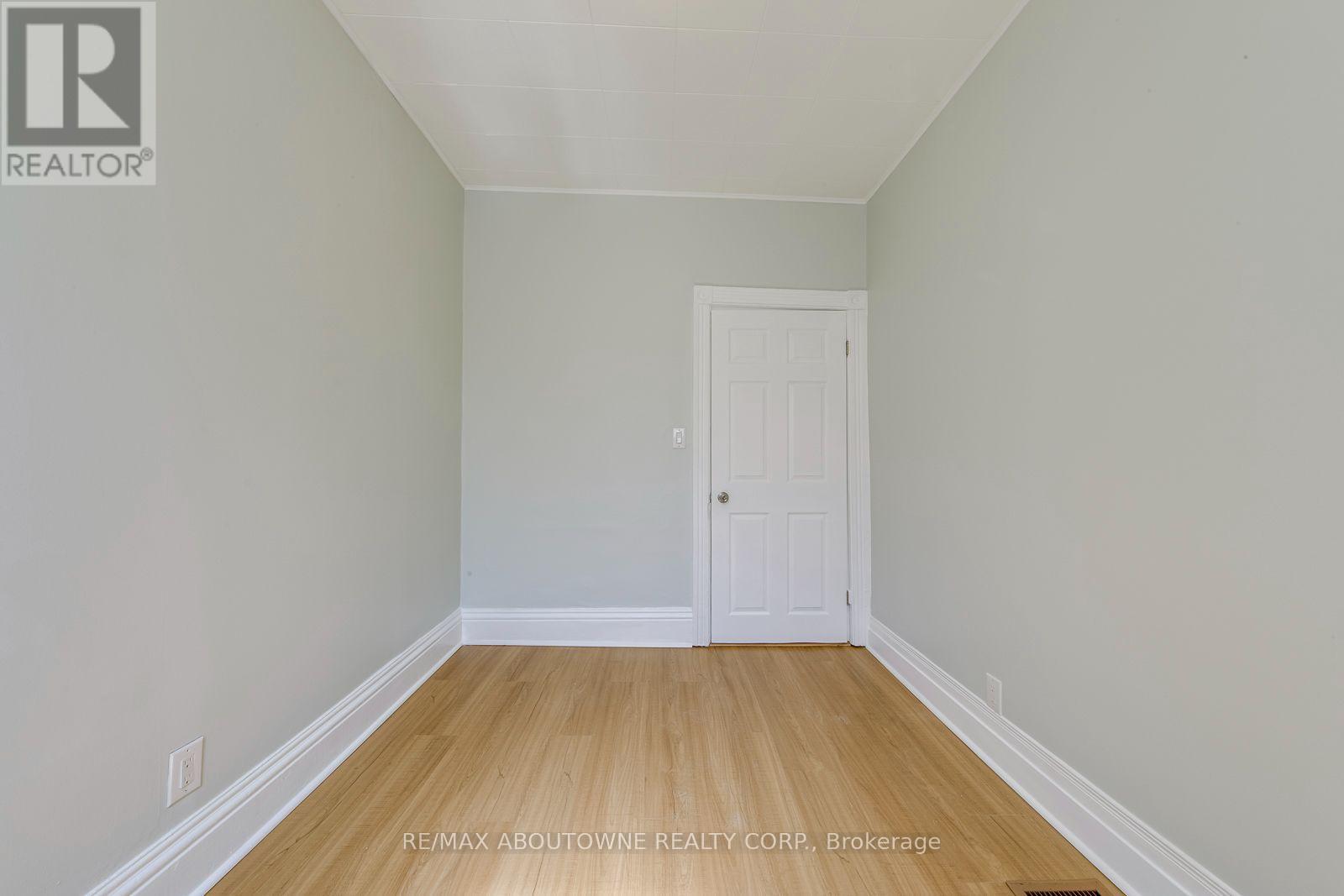 100 Grant Avenue Property Photo 27