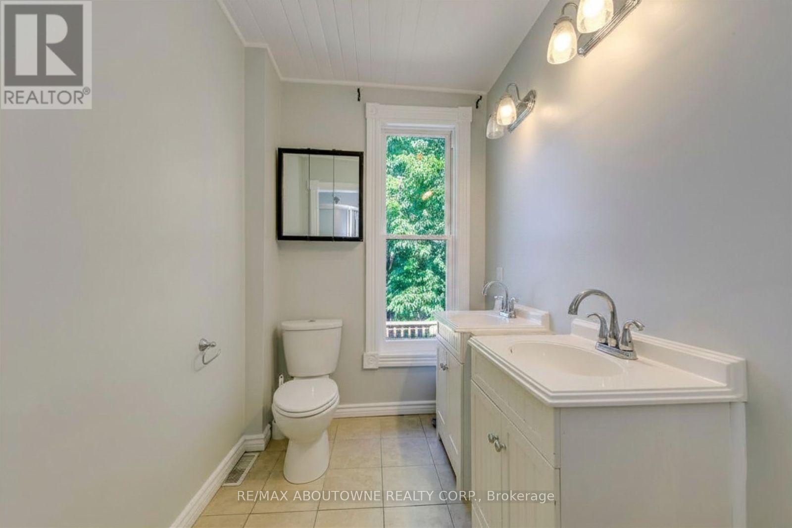 100 Grant Avenue Property Photo 29