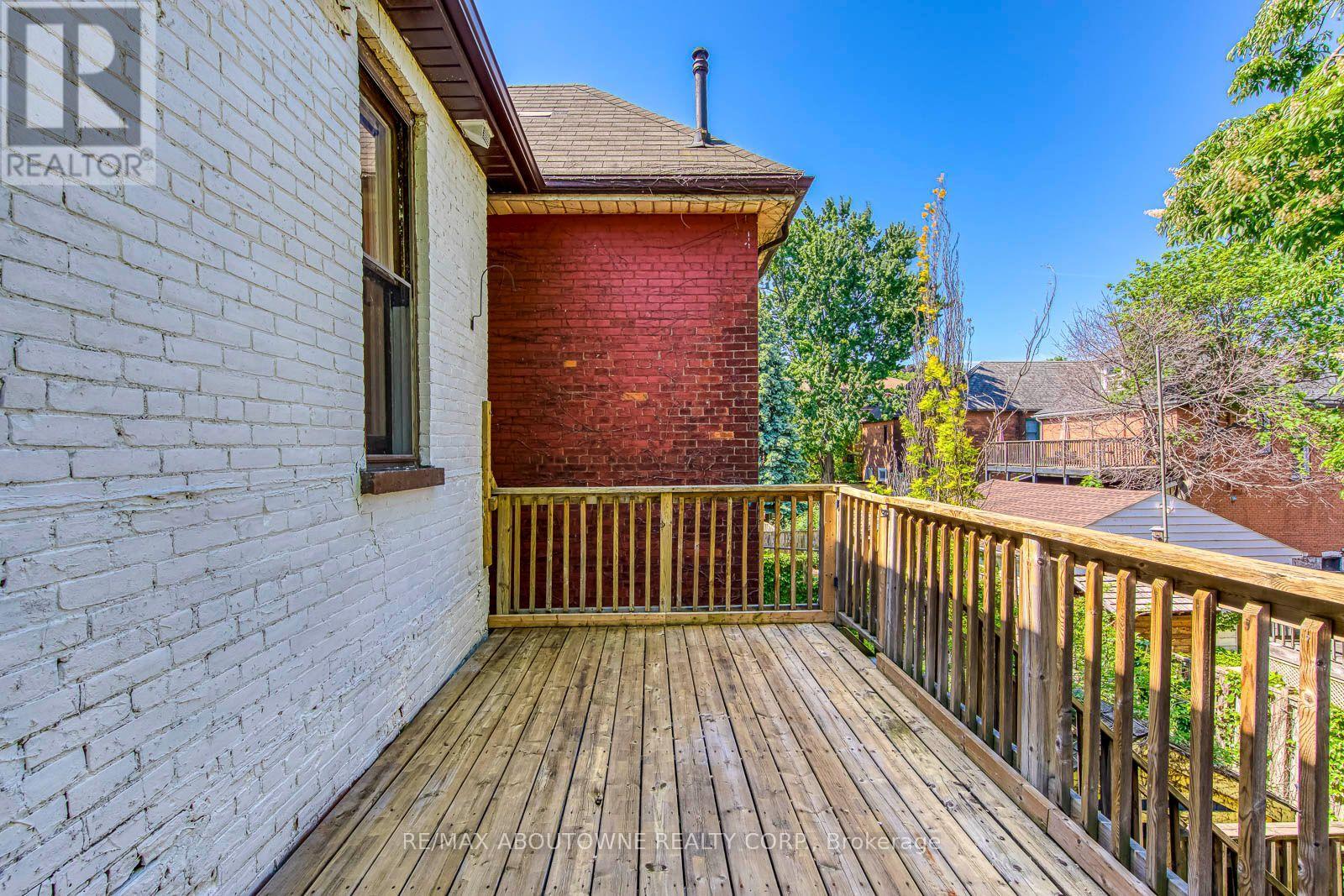 100 Grant Avenue Property Photo 31