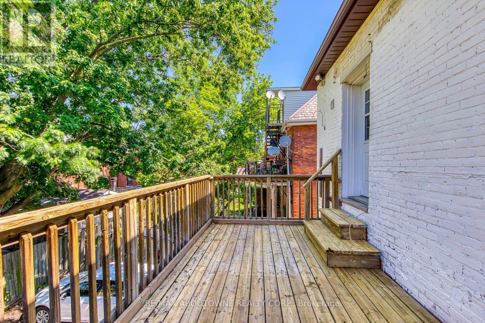100 Grant Avenue Property Photo 32