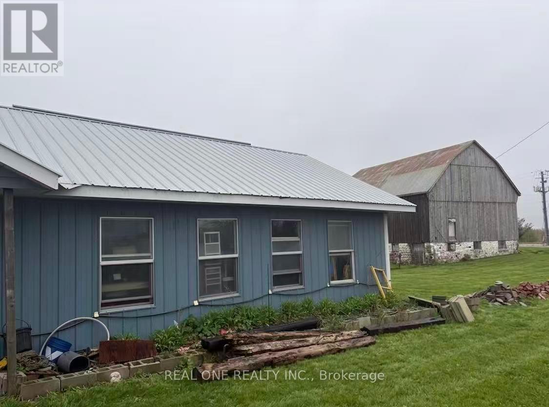 408 Portage Road Property Photo 8