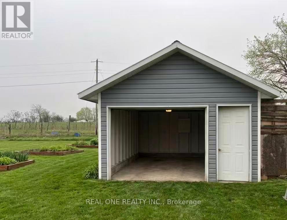 408 Portage Road Property Photo 9