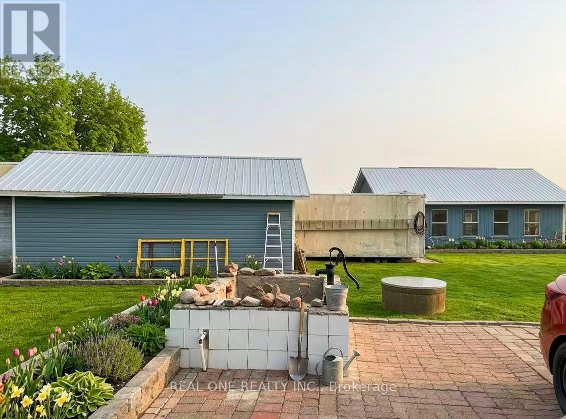 408 Portage Road Property Photo 13