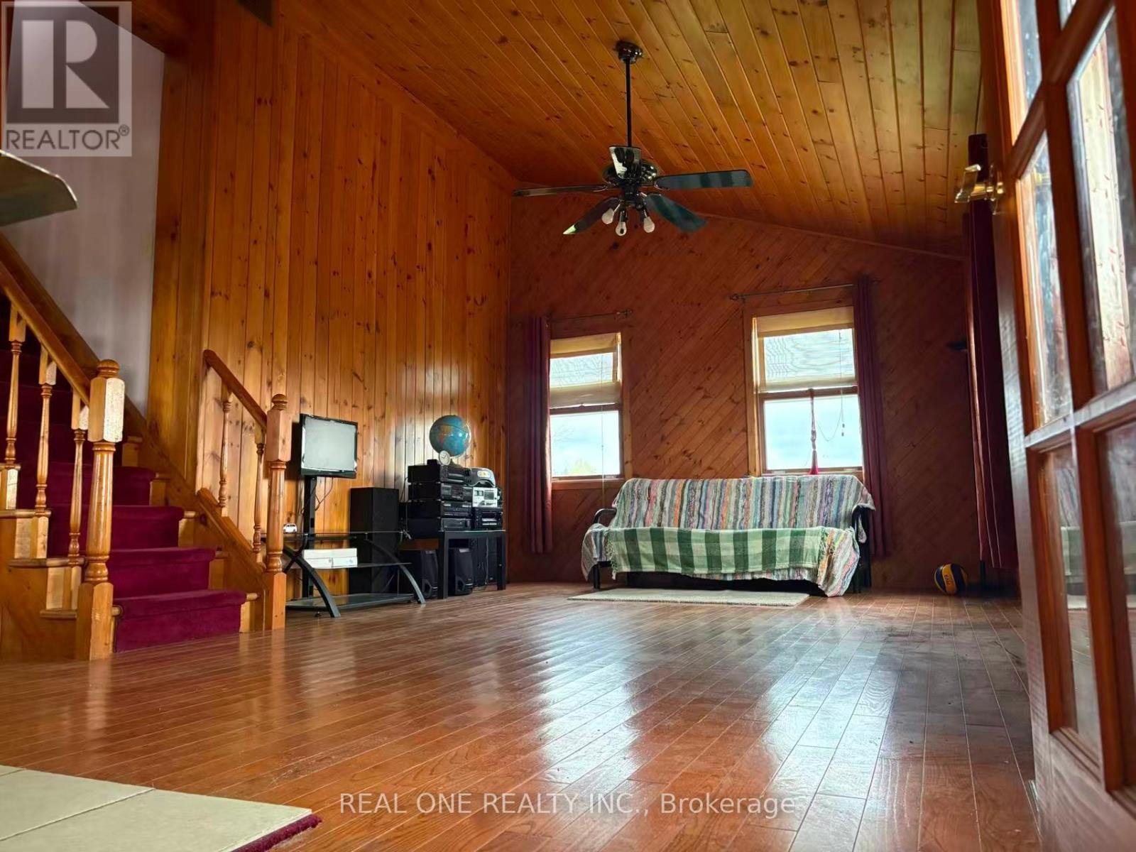 408 Portage Road Property Photo 15