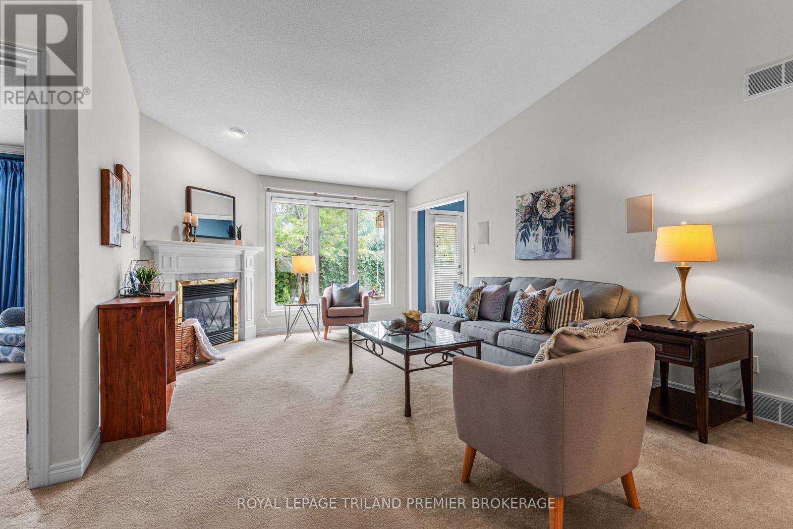 7 - 1755 Louise Boulevard Property Photo 6