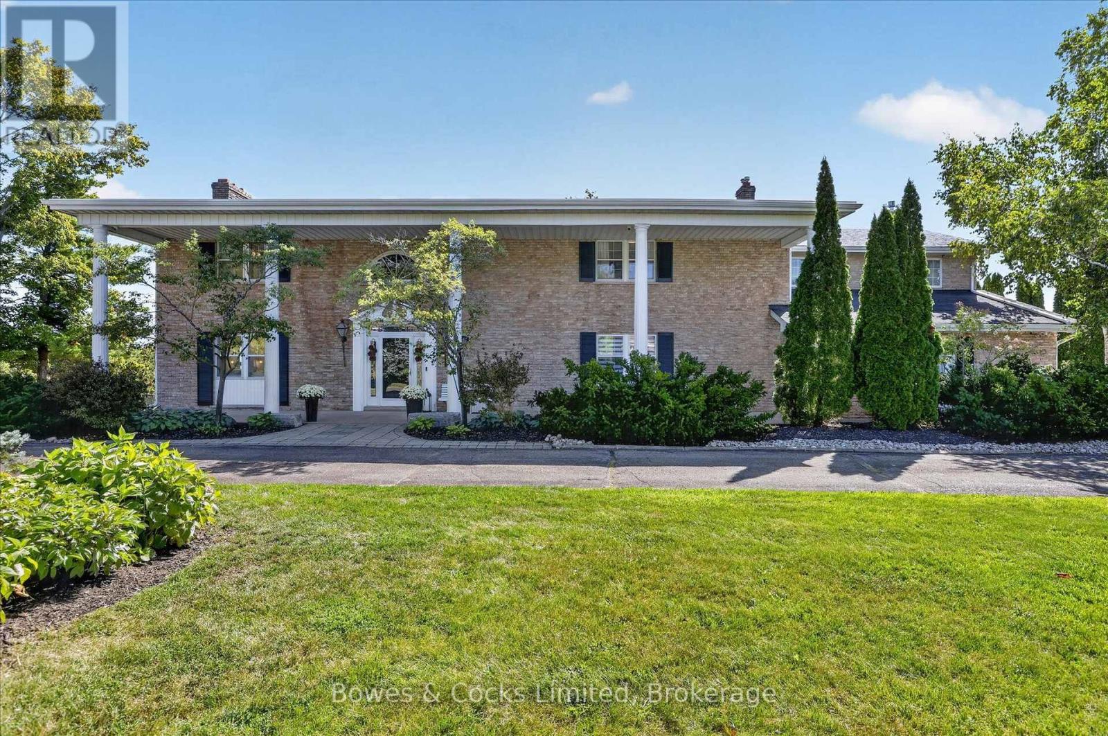 1562 Champlain Drive Property Photo 1