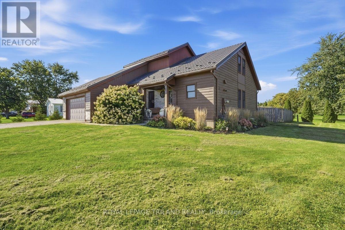 49344 Crossley-hunter Line Property Photo 1