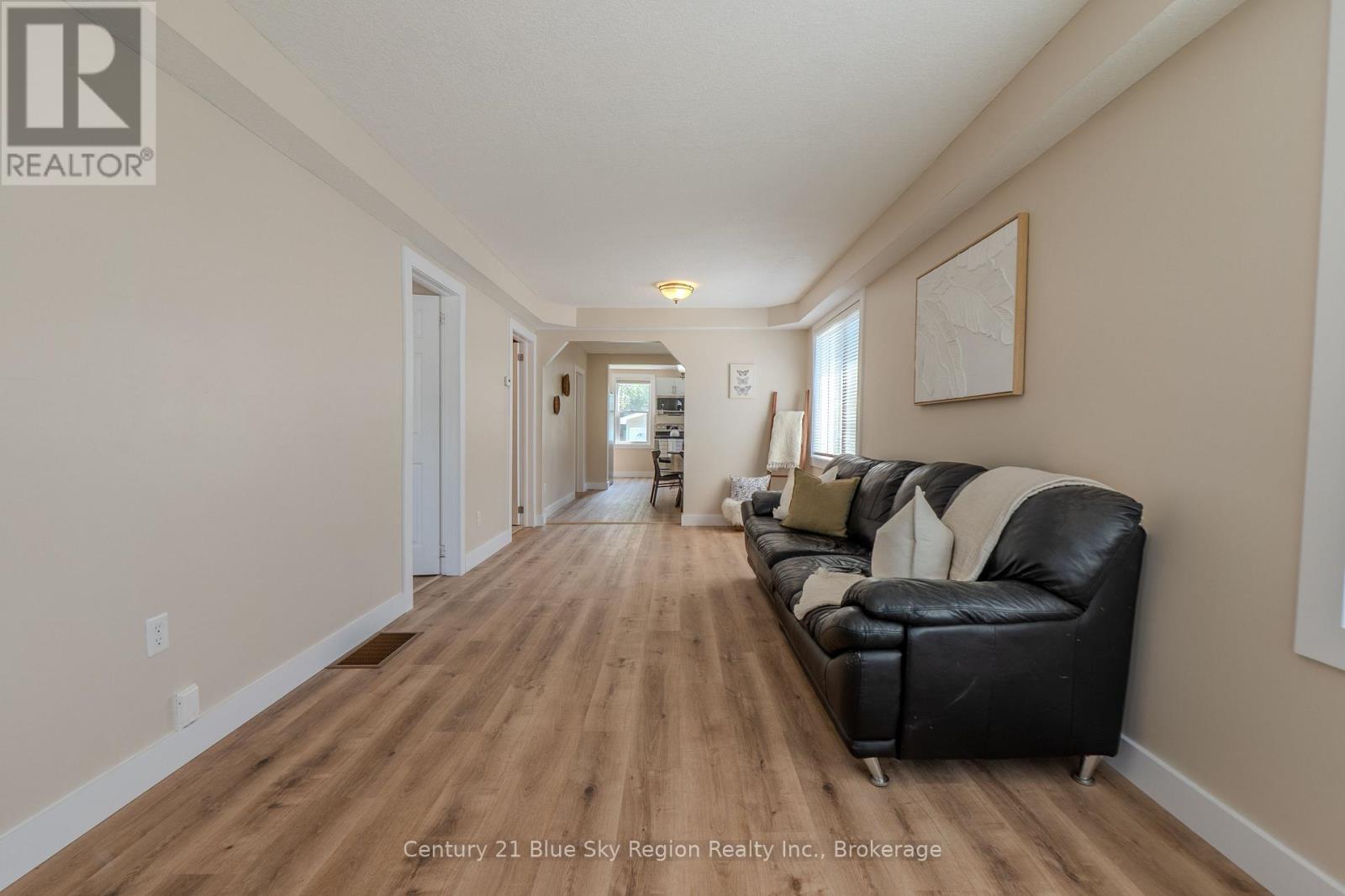 452 King Street W Property Photo 15