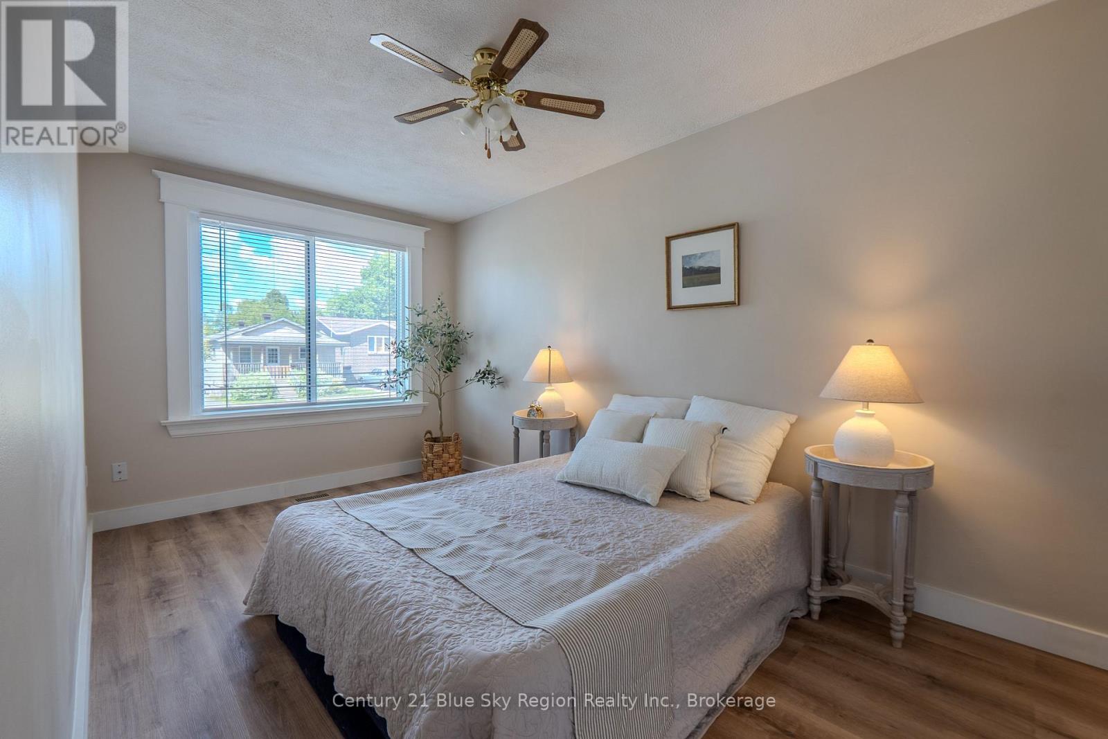 452 King Street W Property Photo 16