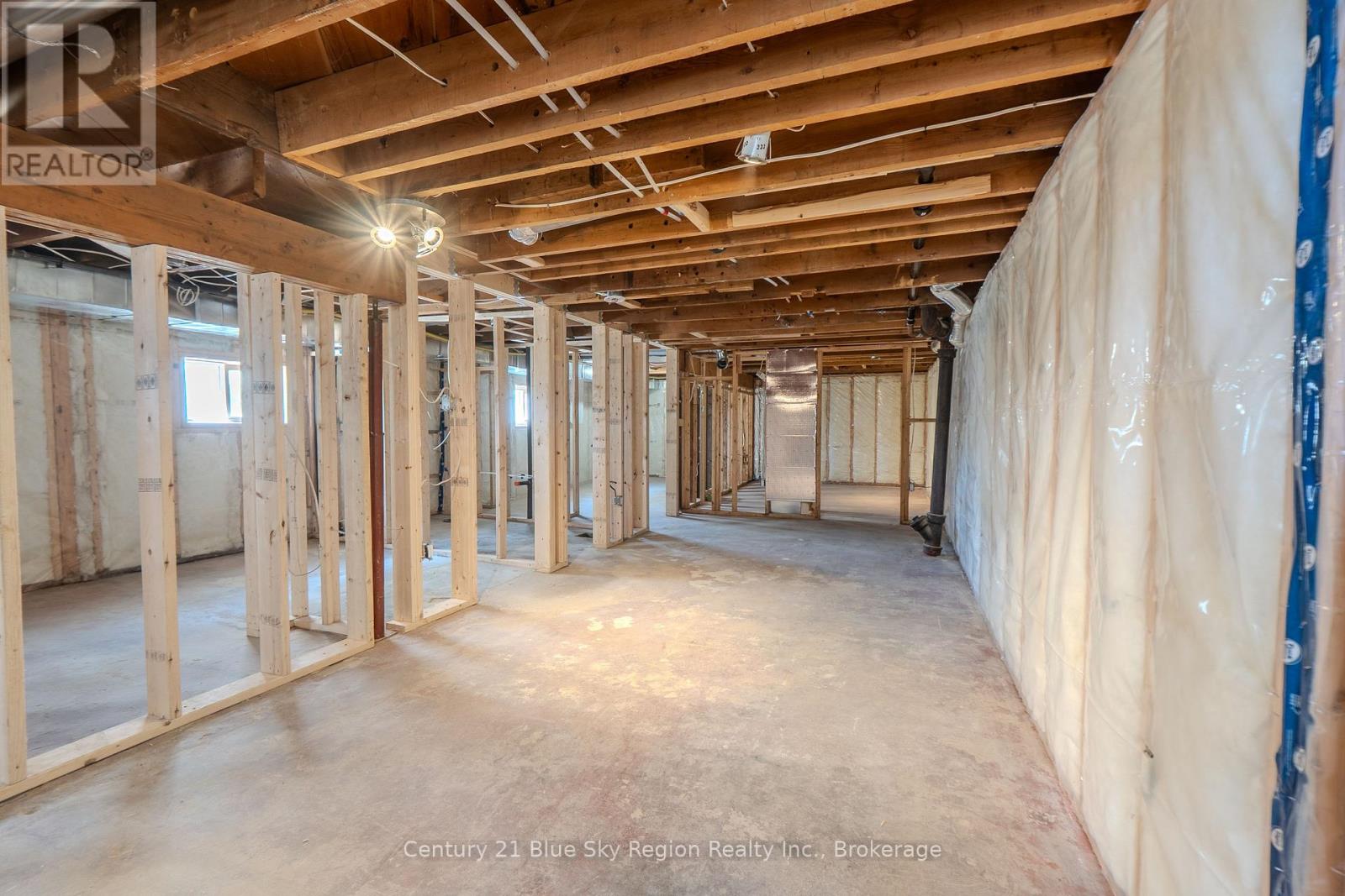 452 King Street W Property Photo 23