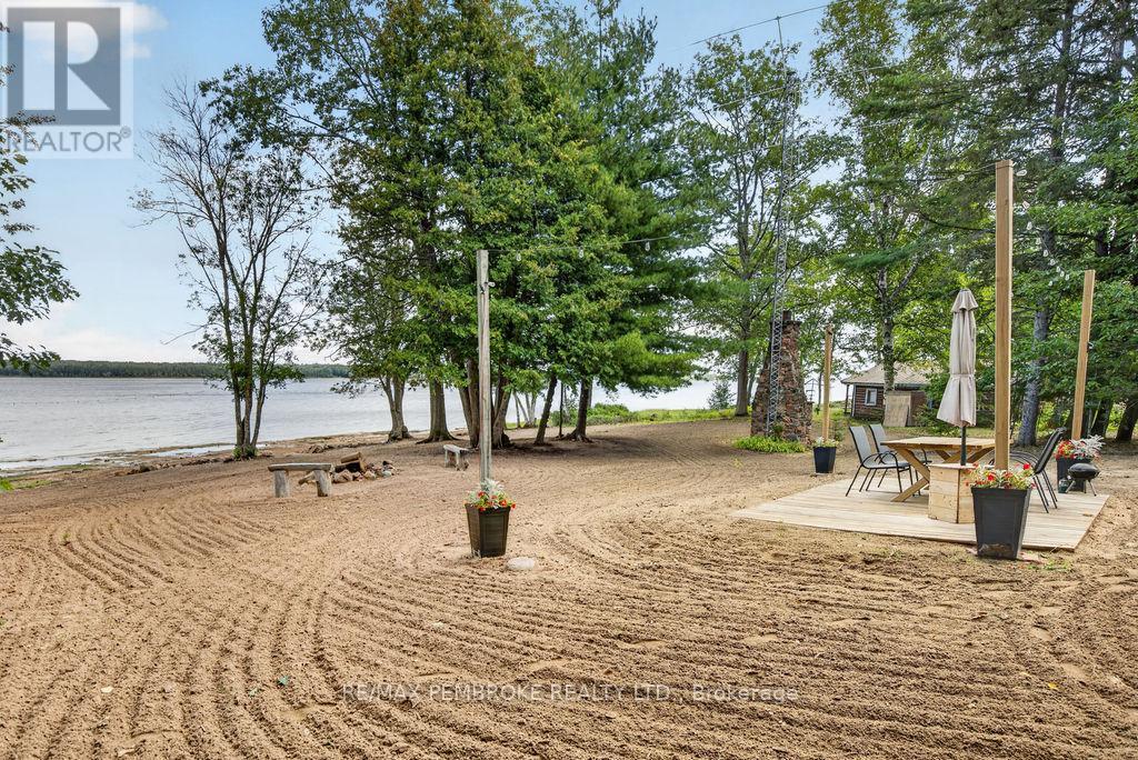 141a Sullivan Point Road Property Photo 3