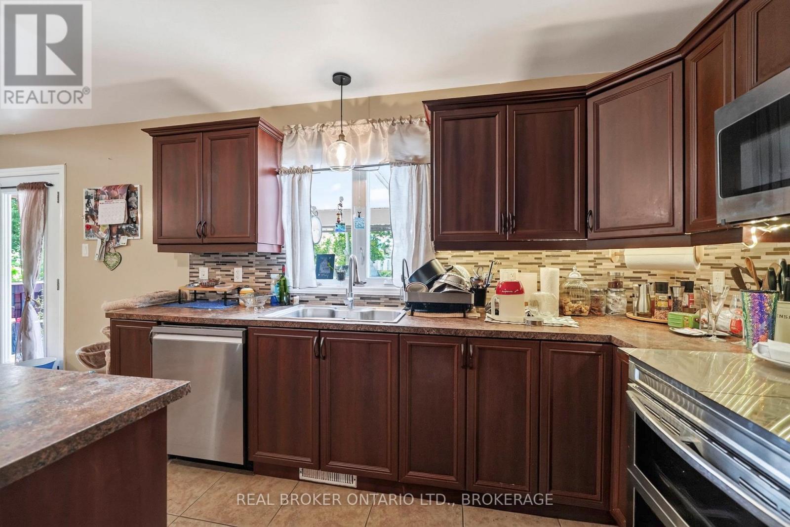 30 High Street Property Photo 9