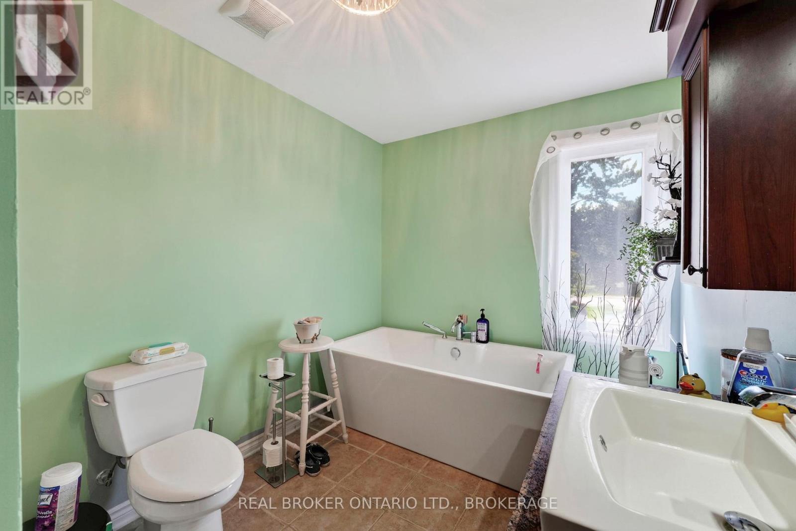 30 High Street Property Photo 15