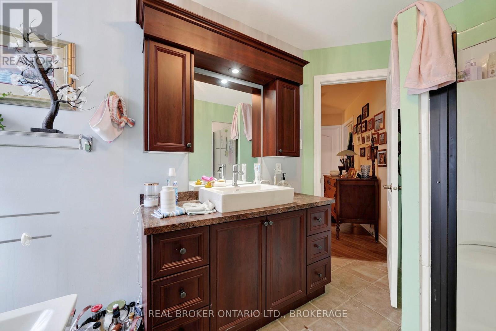 30 High Street Property Photo 16