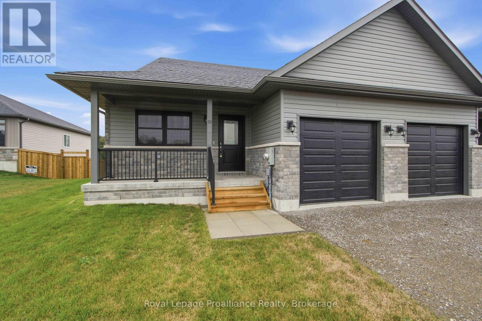 33 Clayton John Avenue Property Photo 1