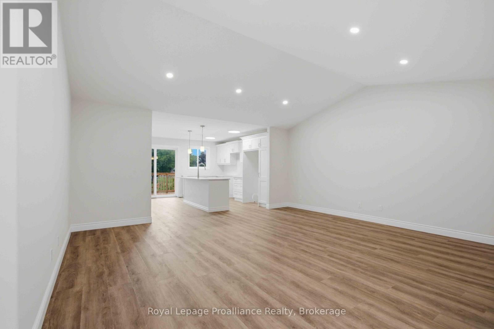 33 Clayton John Avenue Property Photo 5