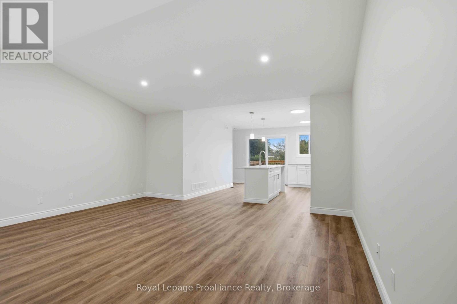 33 Clayton John Avenue Property Photo 7