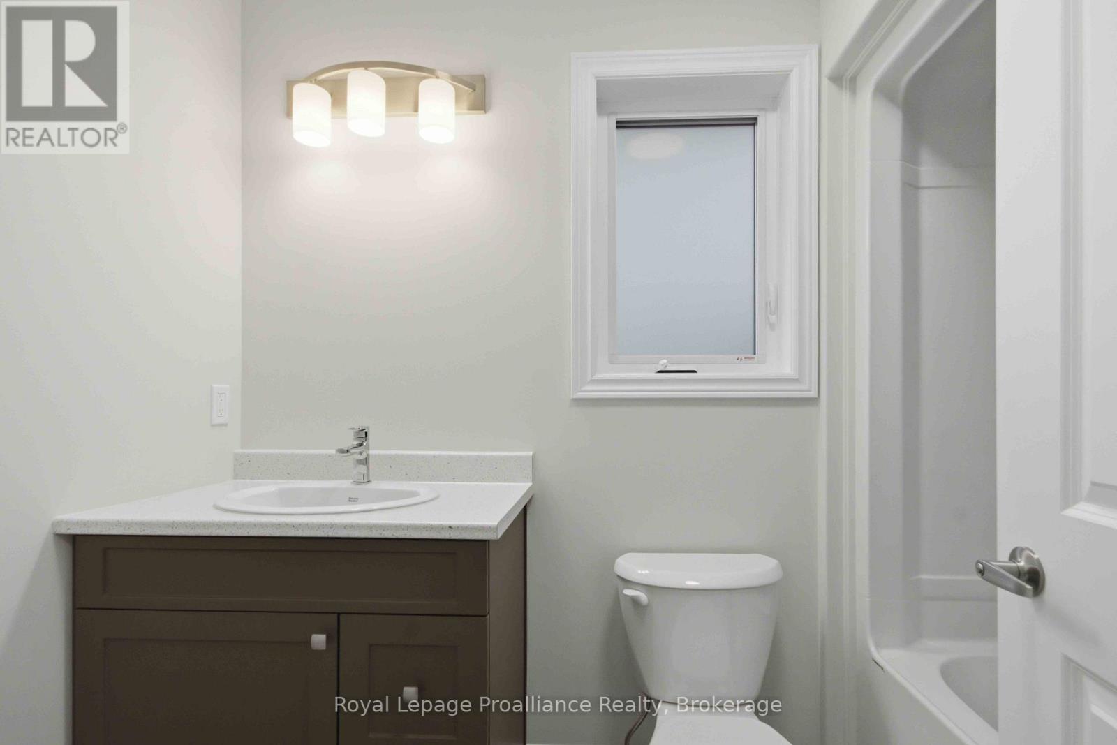 33 Clayton John Avenue Property Photo 17