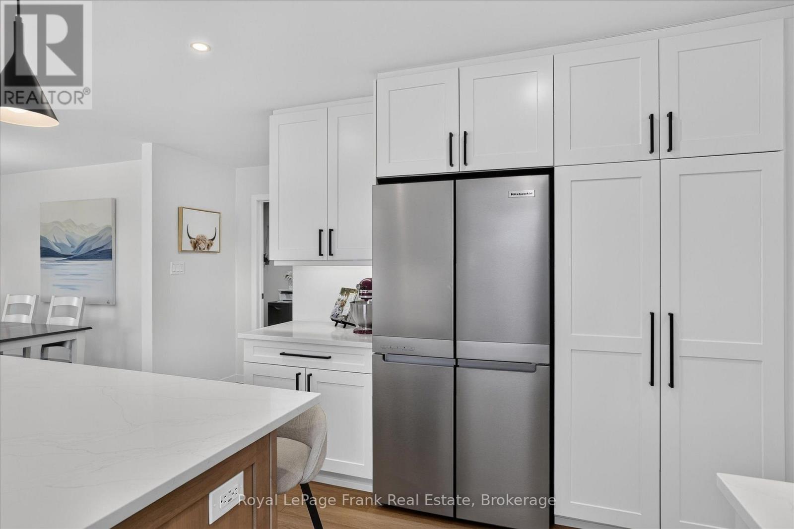 170 Kerry Line Property Photo 19