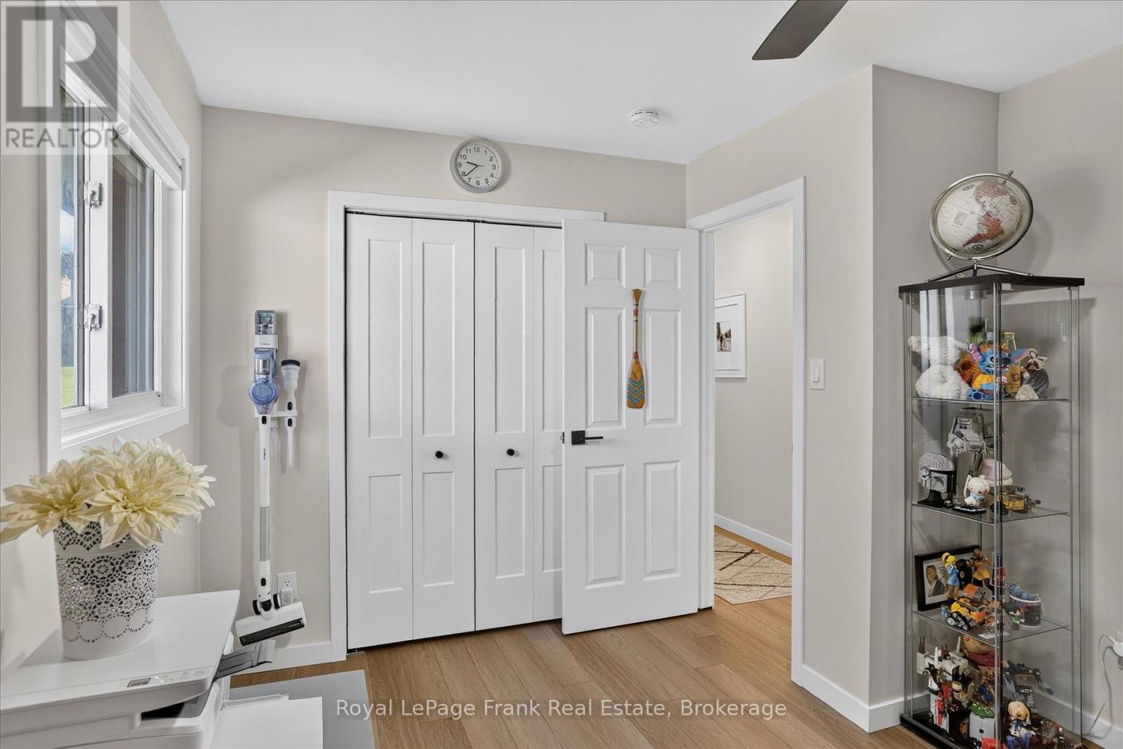 170 Kerry Line Property Photo 21