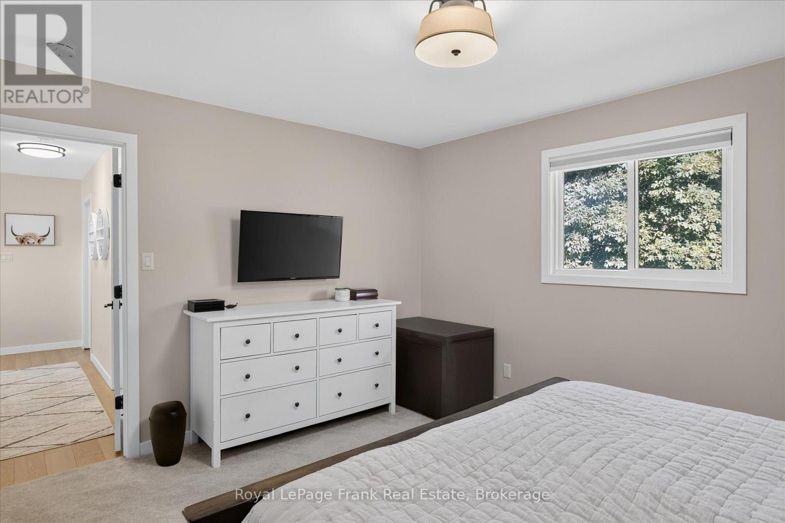 170 Kerry Line Property Photo 24