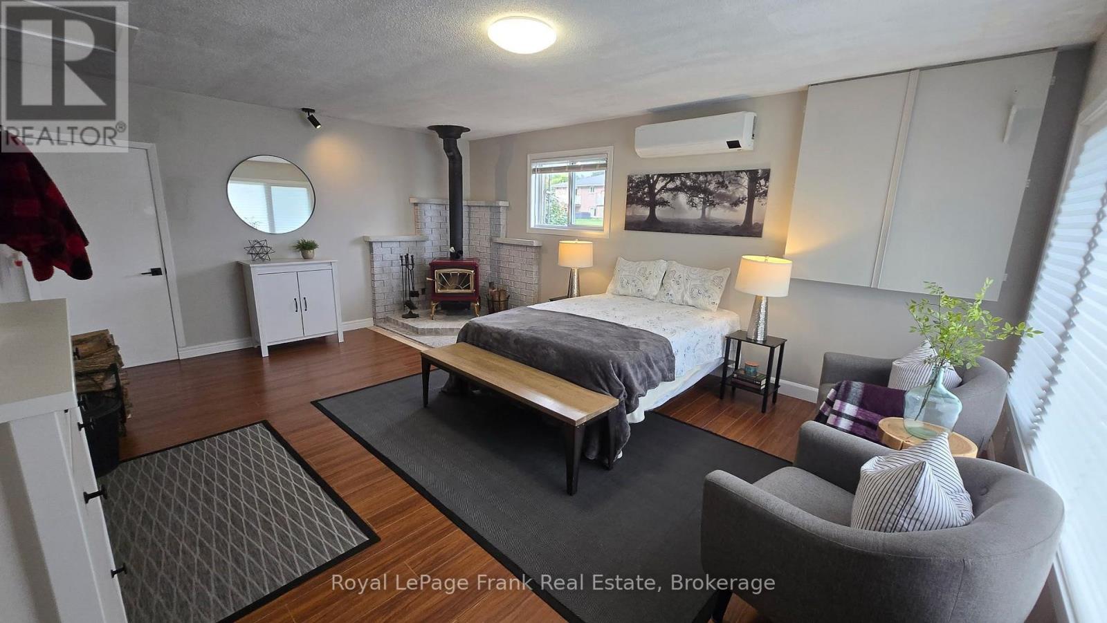 170 Kerry Line Property Photo 25