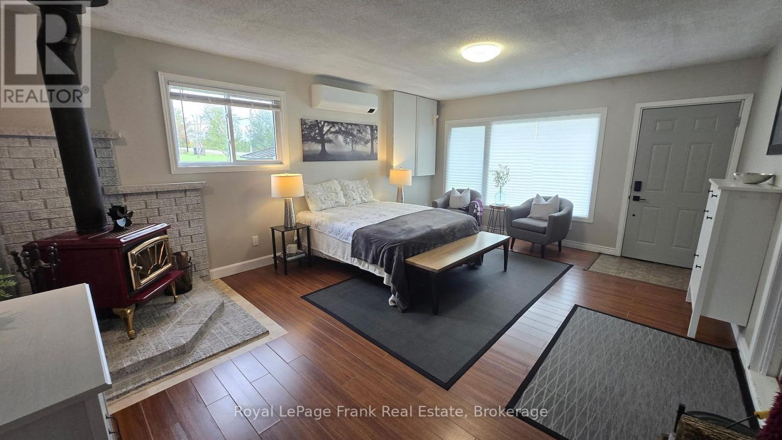 170 Kerry Line Property Photo 26