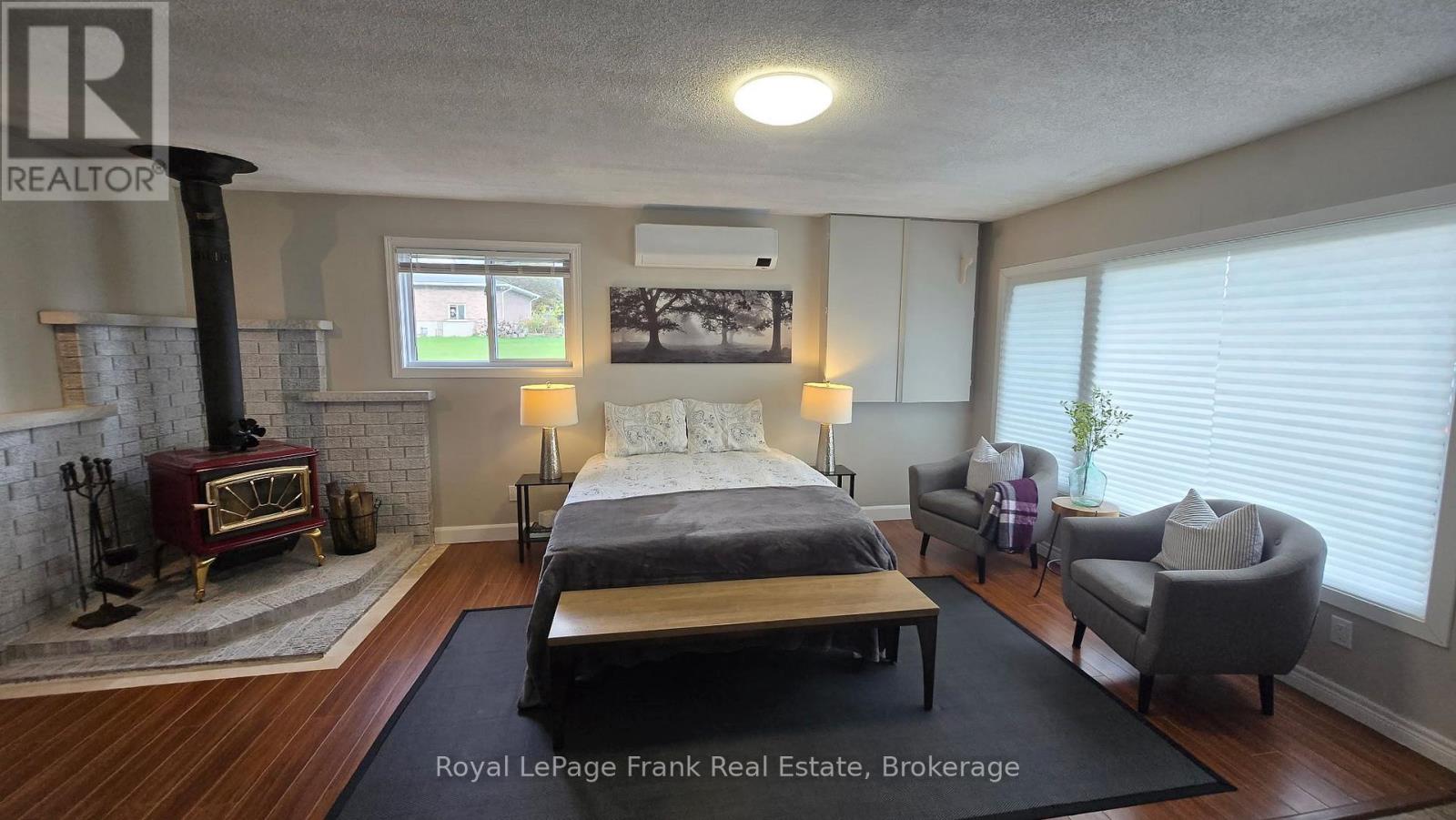 170 Kerry Line Property Photo 27