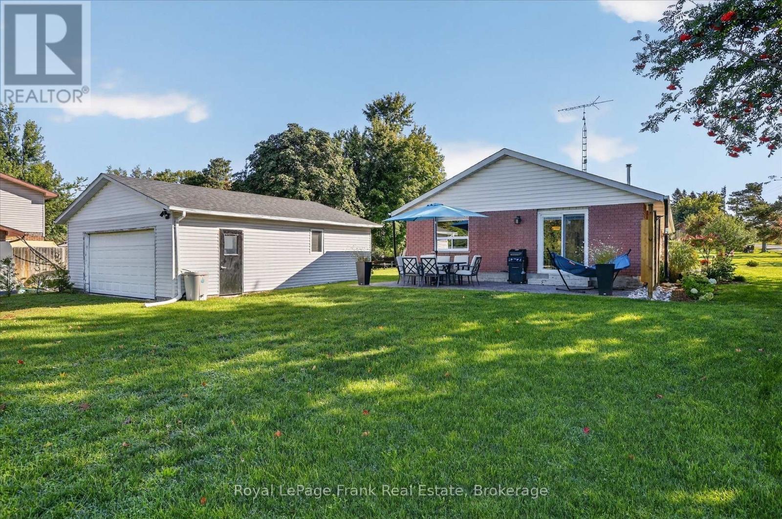 170 Kerry Line Property Photo 30