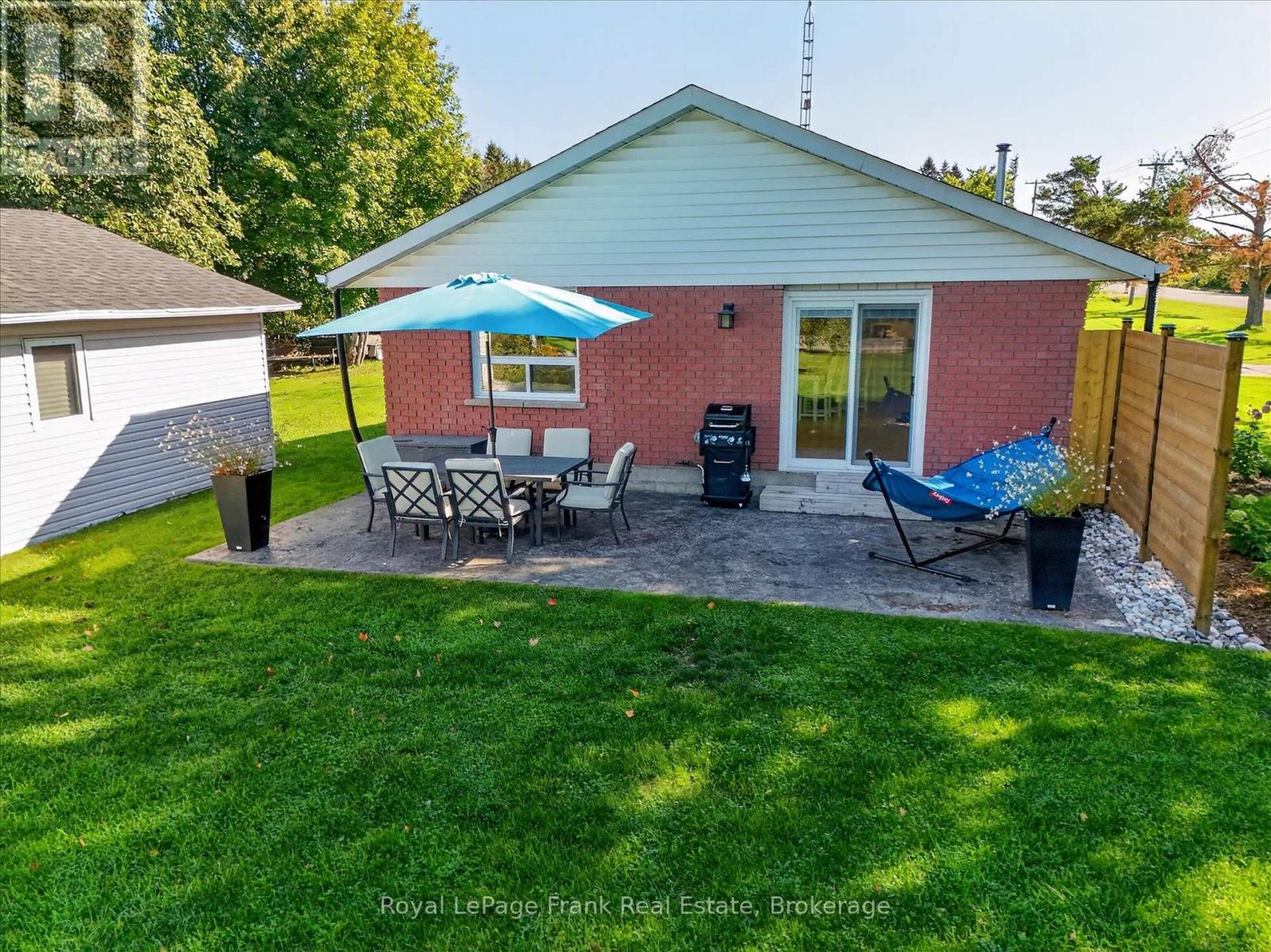 170 Kerry Line Property Photo 31