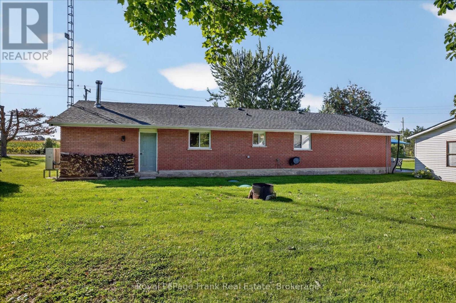 170 Kerry Line Property Photo 35