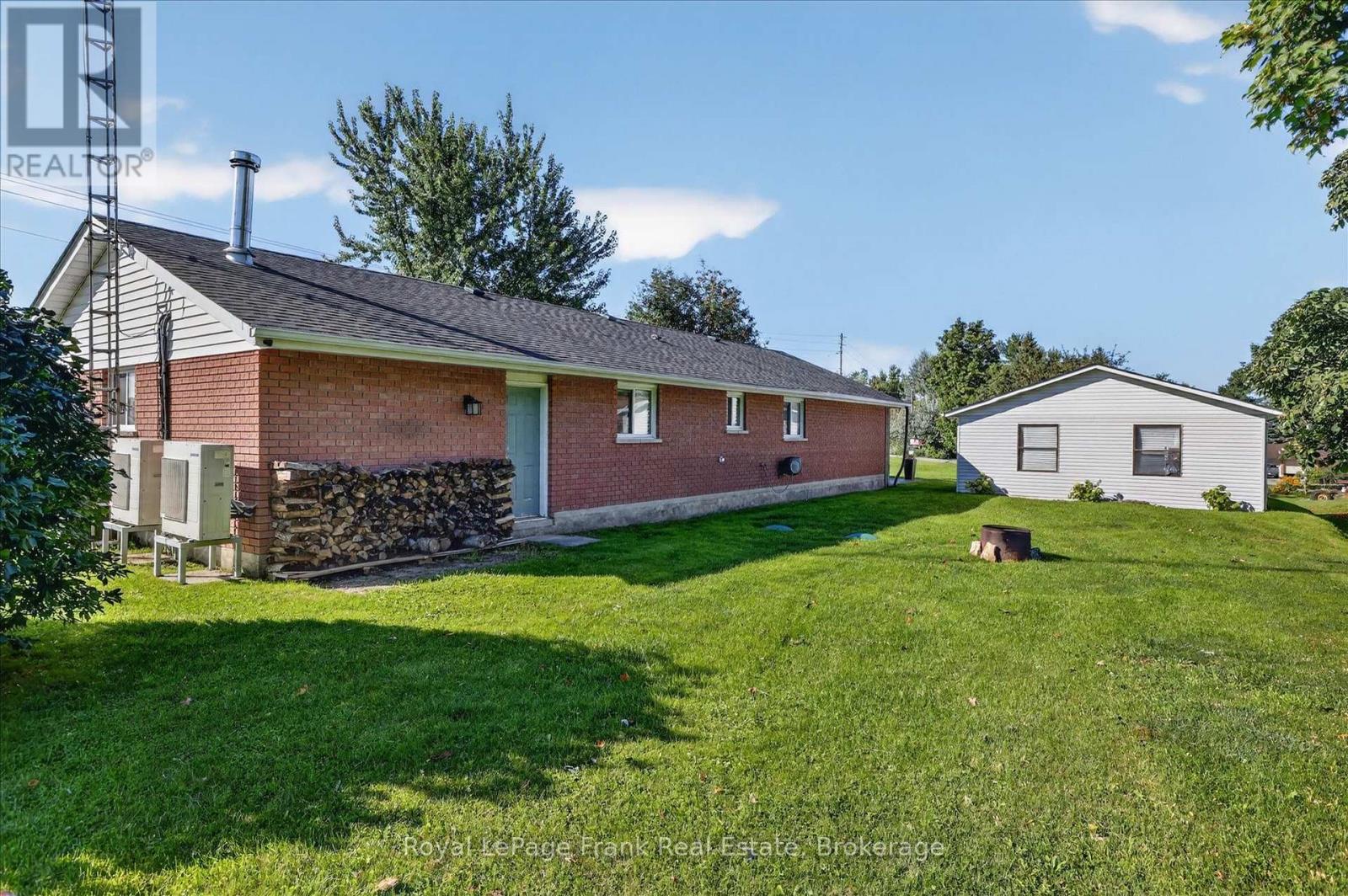 170 Kerry Line Property Photo 36
