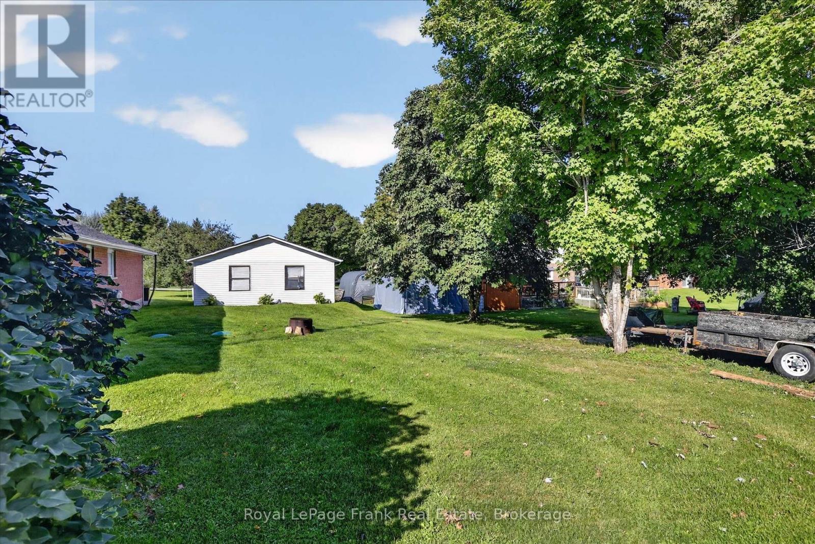 170 Kerry Line Property Photo 37