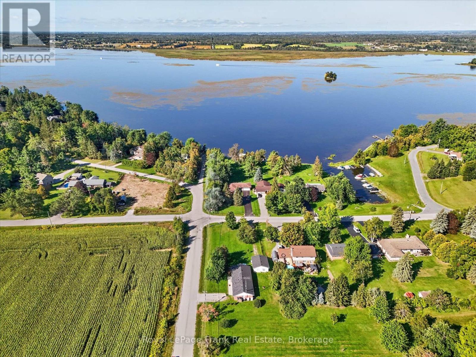 170 Kerry Line Property Photo 40