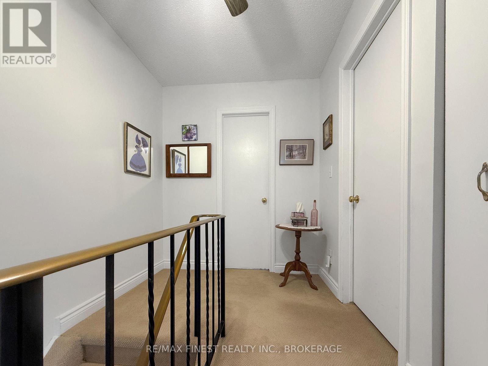 906 Purcell Crescent Property Photo 18