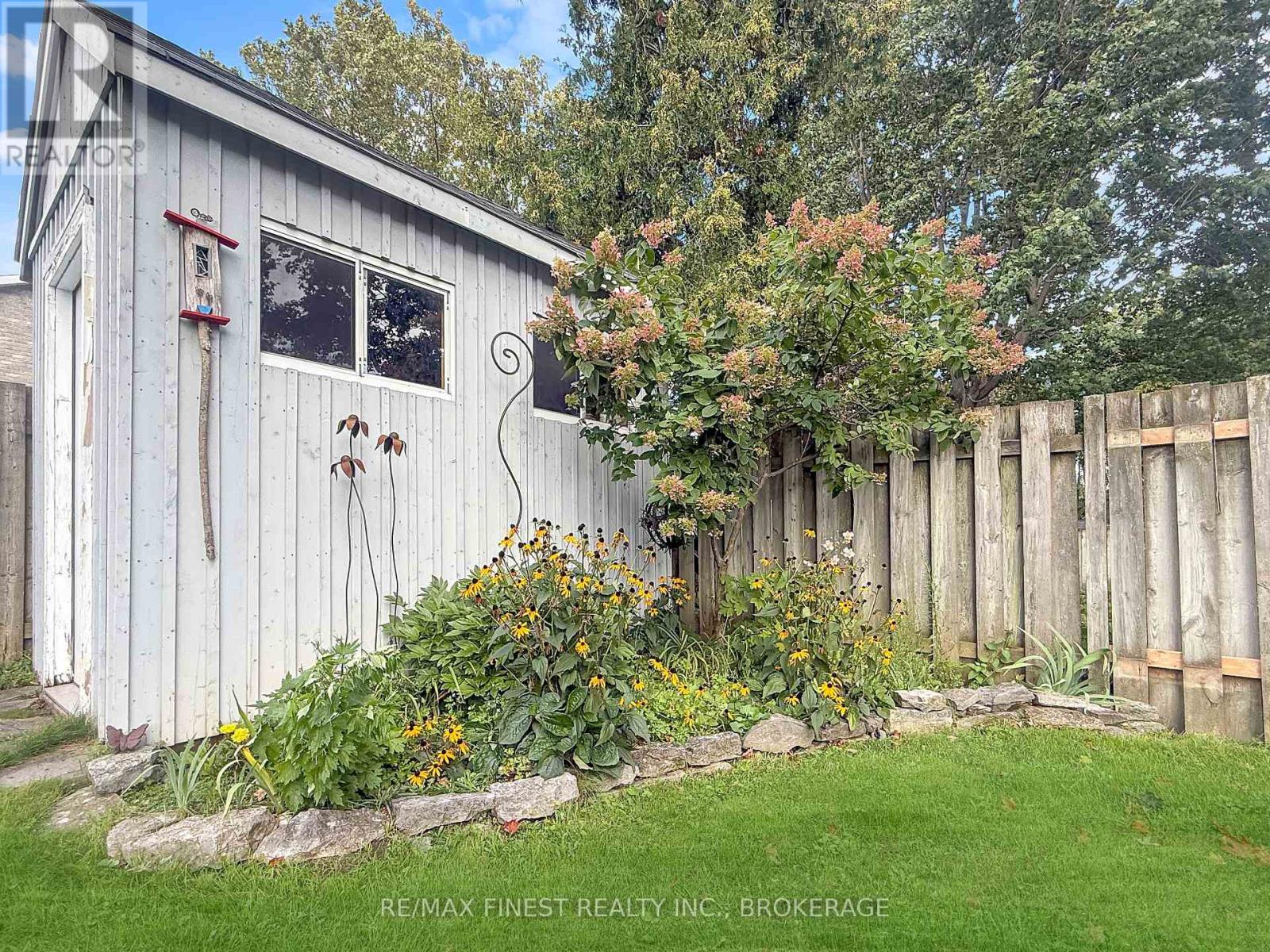 906 Purcell Crescent Property Photo 37