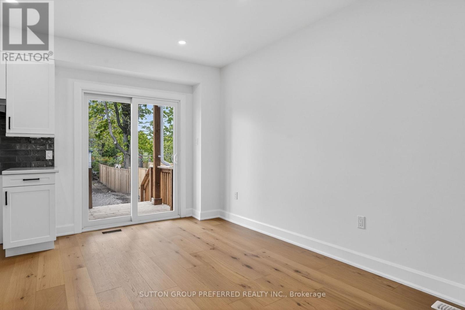665 Piccadilly Street Property Photo 9