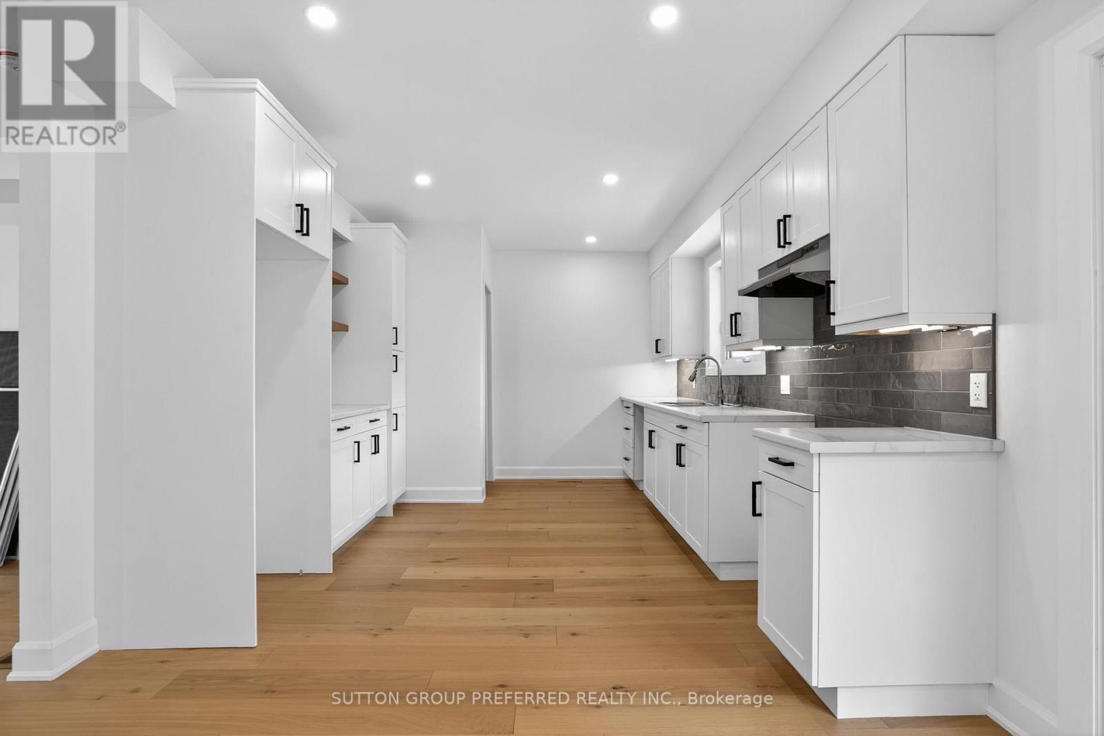 665 Piccadilly Street Property Photo 11