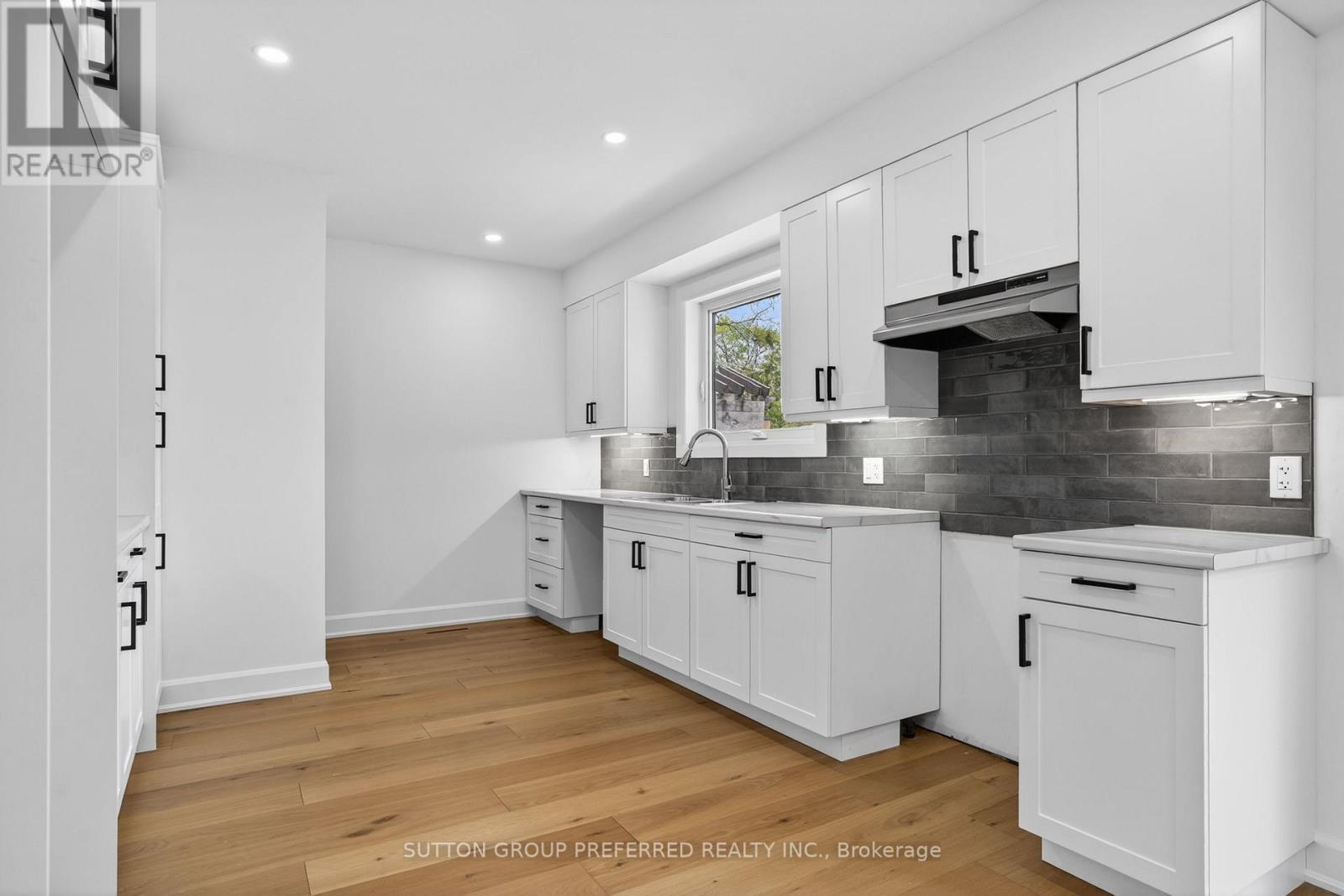 665 Piccadilly Street Property Photo 12