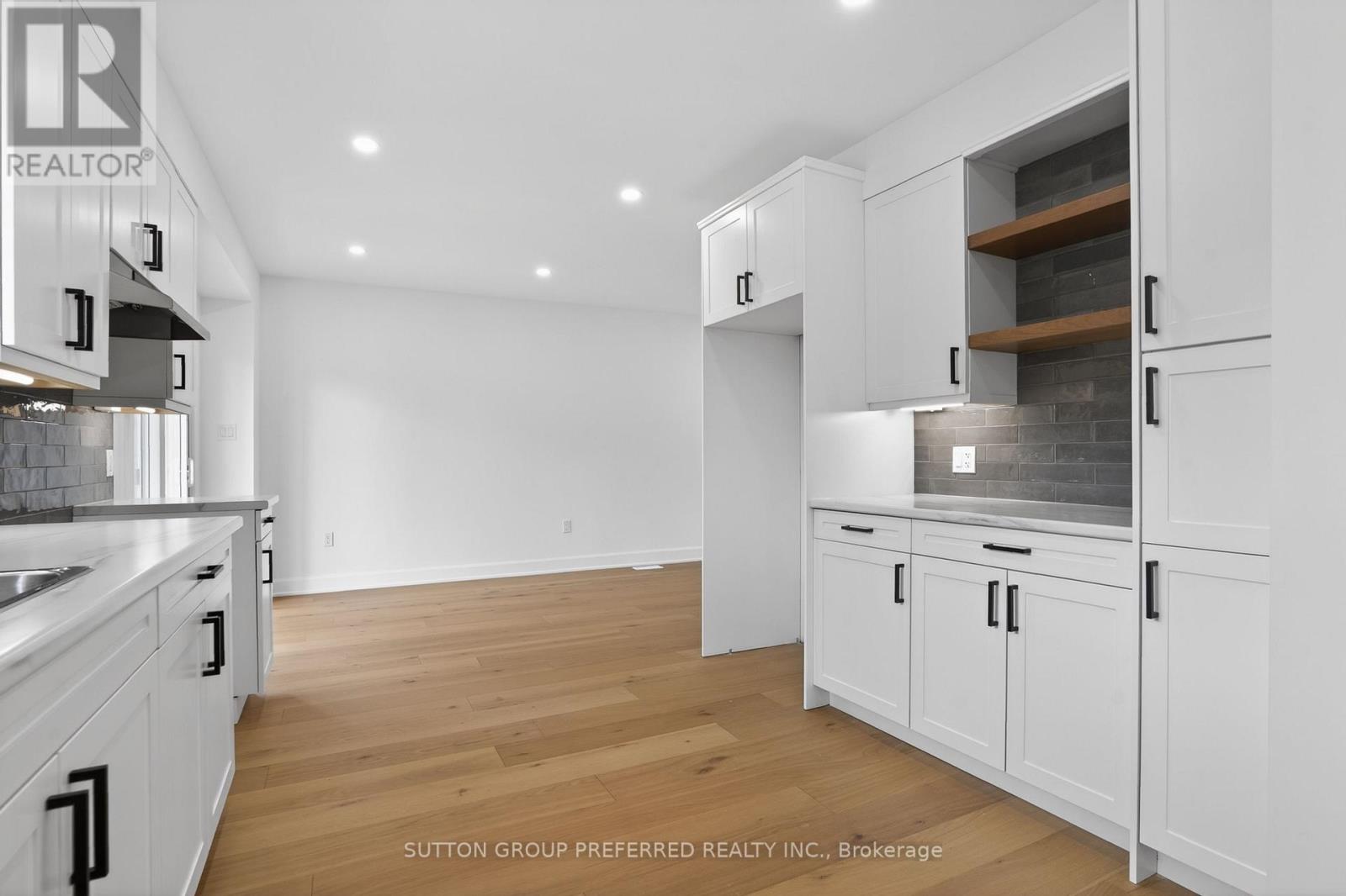 665 Piccadilly Street Property Photo 13