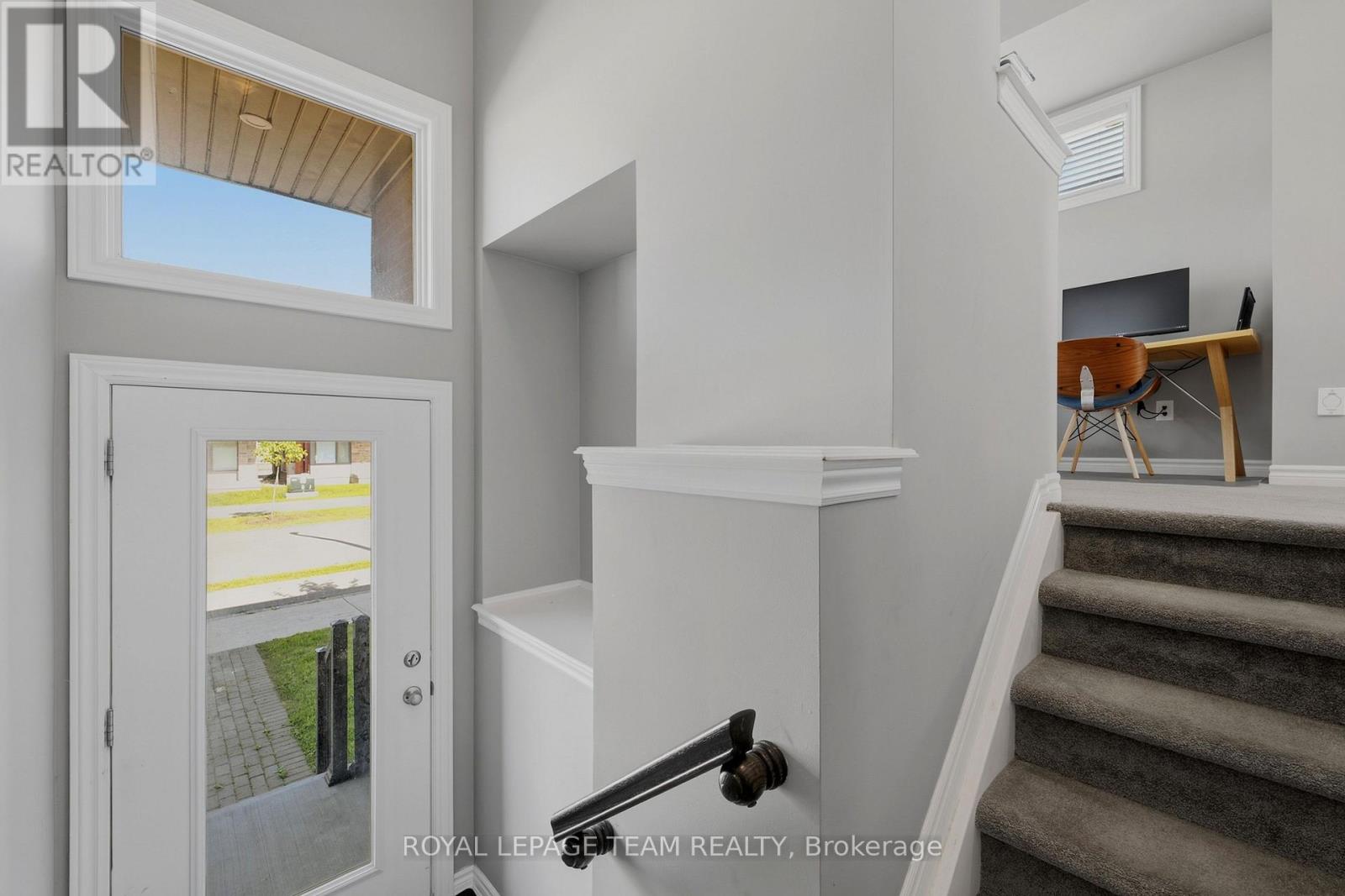 1466 Hemlock Road Property Photo 6
