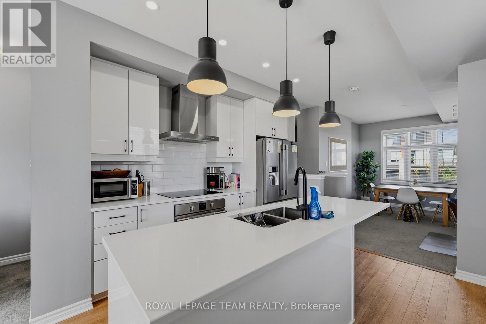 1466 Hemlock Road Property Photo 10