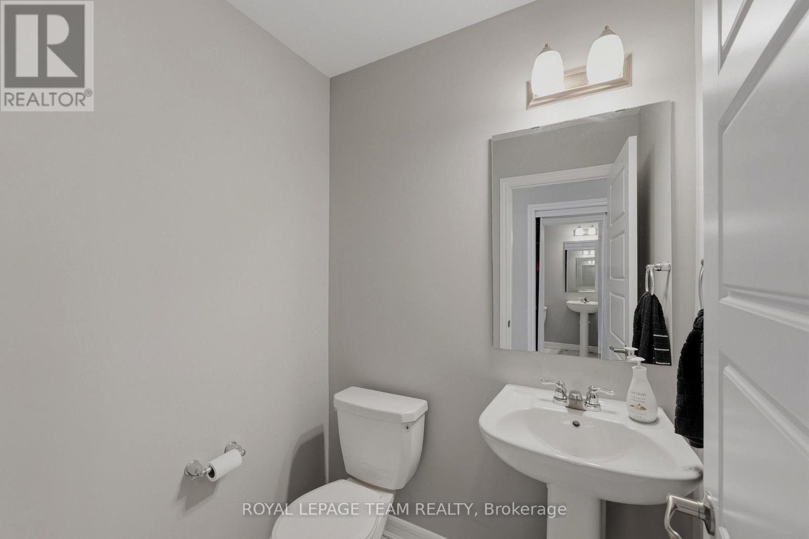 1466 Hemlock Road Property Photo 28