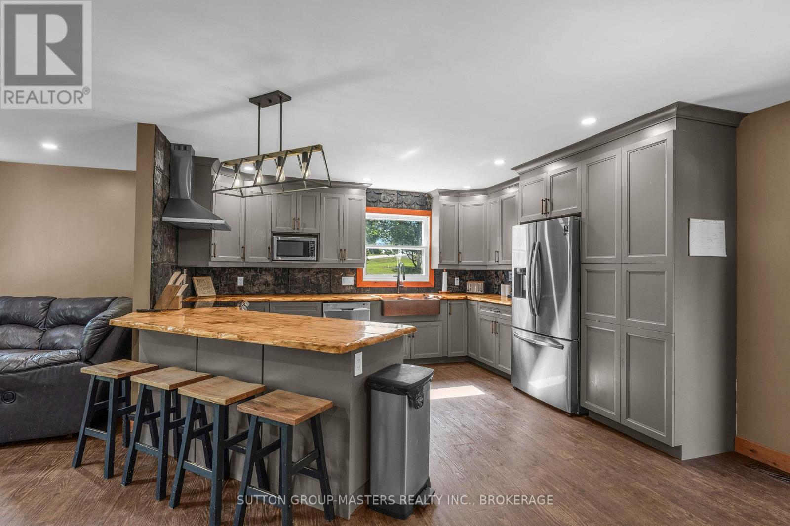 754 Church Road Property Photo 10