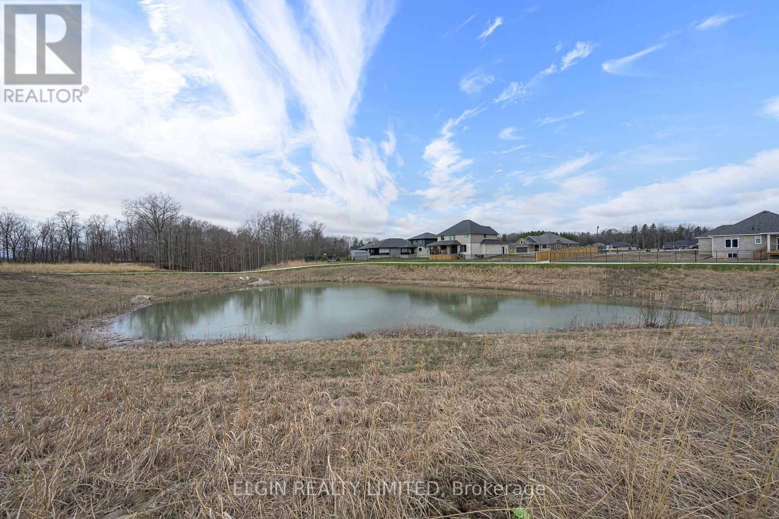 48 Snowy Owl Trail Property Photo 3
