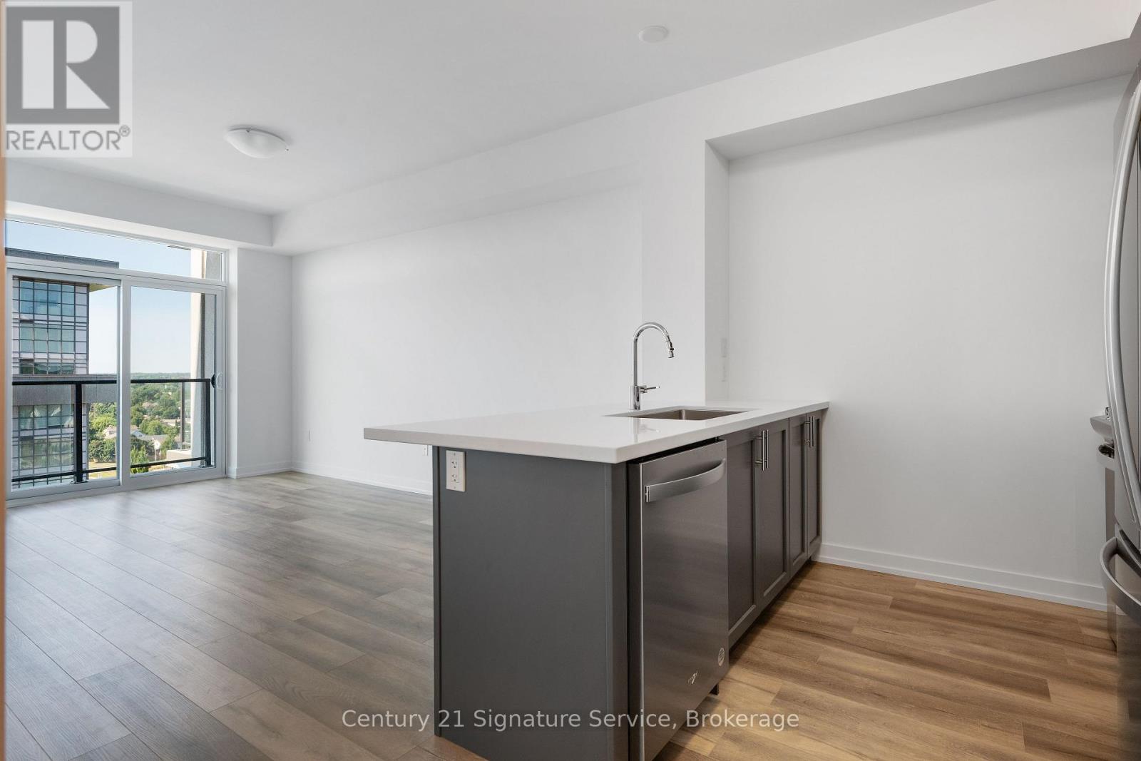 1013 - 470 Dundas Street E Property Photo 12