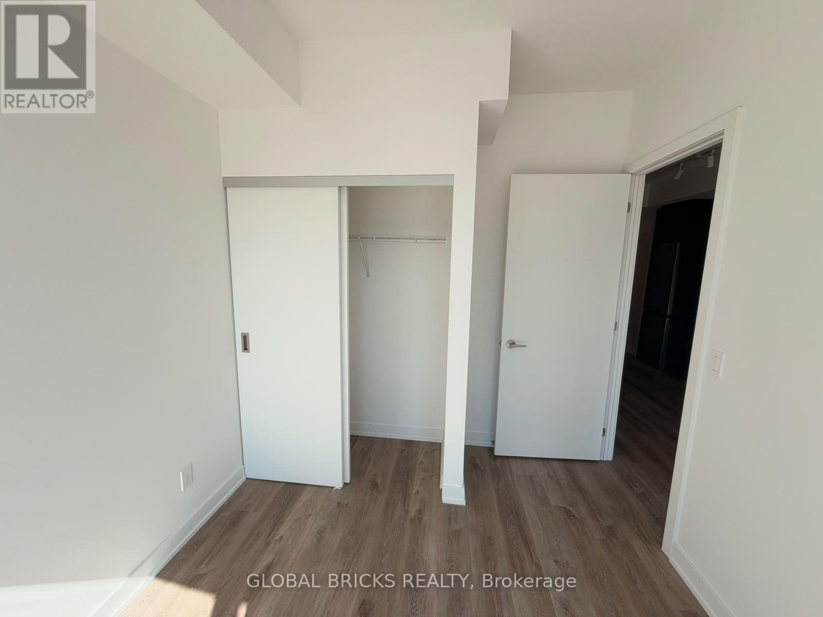 403 - 91 John Street N Property Photo 5