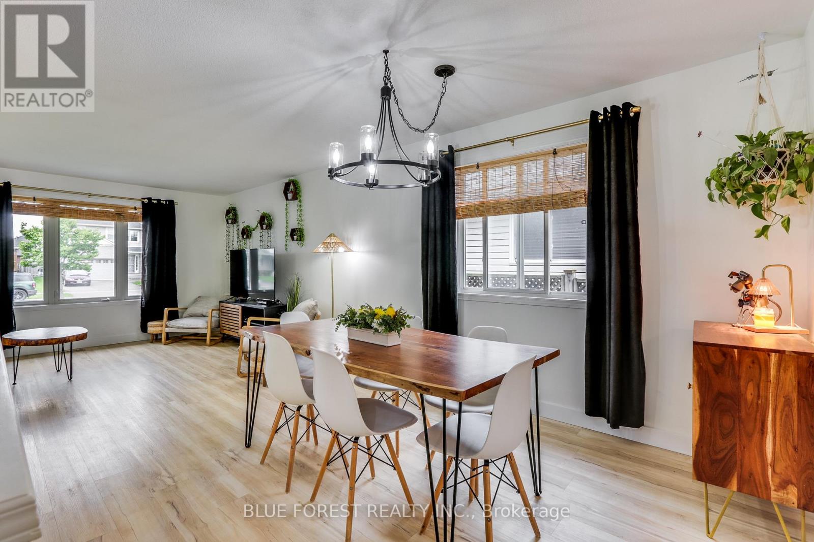 3 Meadowvale Drive Property Photo 5